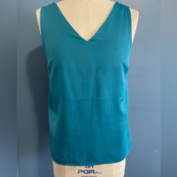 RO & DE Crossover Ruffle Back Tank Blouse Size L - Picture 3 of 9